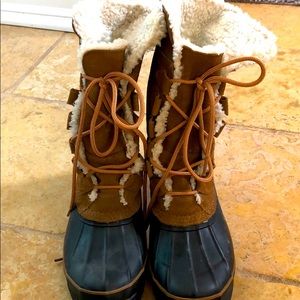 Khombu all weather boots